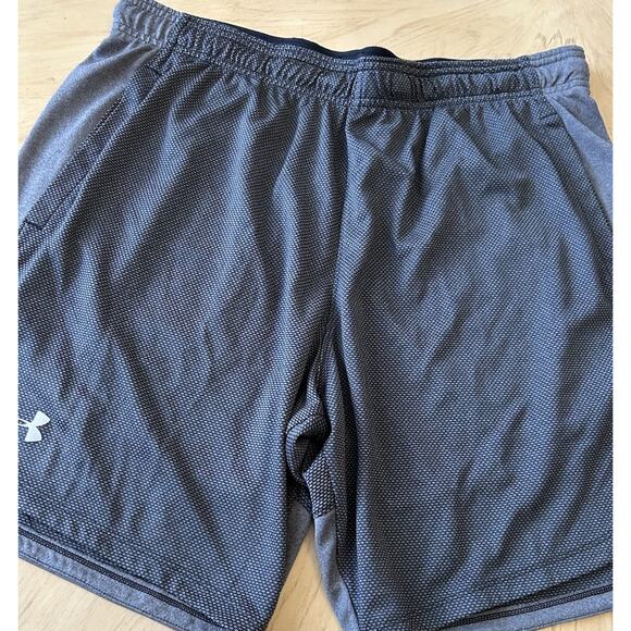 Mens Under Armour Training Shorts - Black Gray - Perfect Condition - Mens XL - Picture 3 of 8